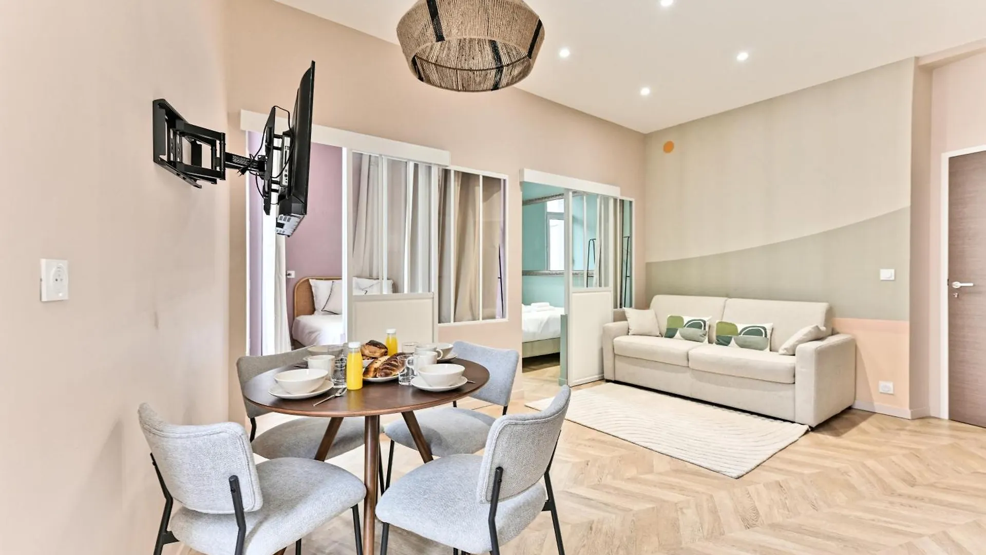 Appartement Proche Parc Monceau - Gourgaud Paris Apartment