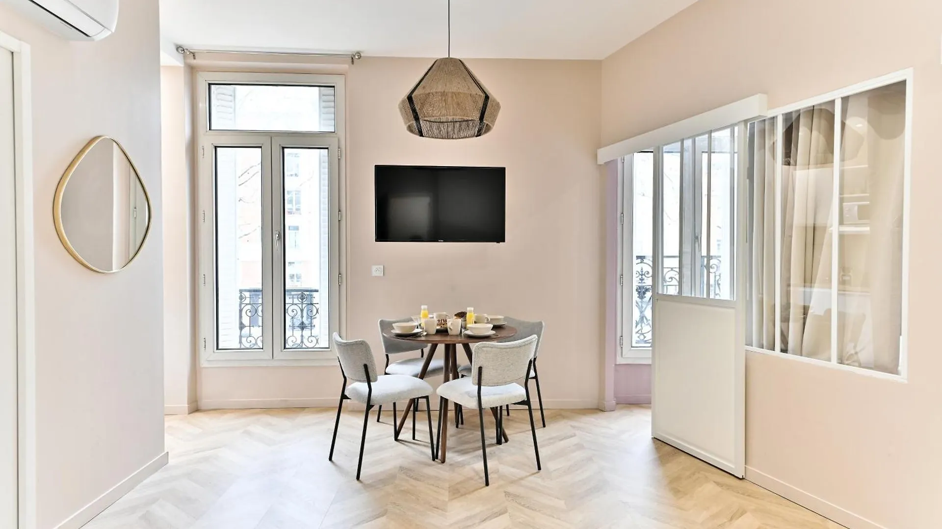 Appartement Proche Parc Monceau - Gourgaud Paříž
